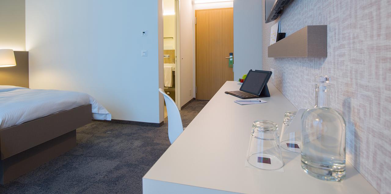 B_Smart Motel Landquart Εξωτερικό φωτογραφία